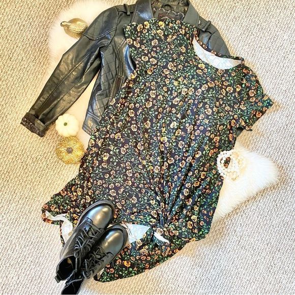 🎃LULAROE Fall Rose Vine Pumpkin Pattern T-Shirt Dress Hi-Low Women’s Medium [M] - Picture 7 of 7